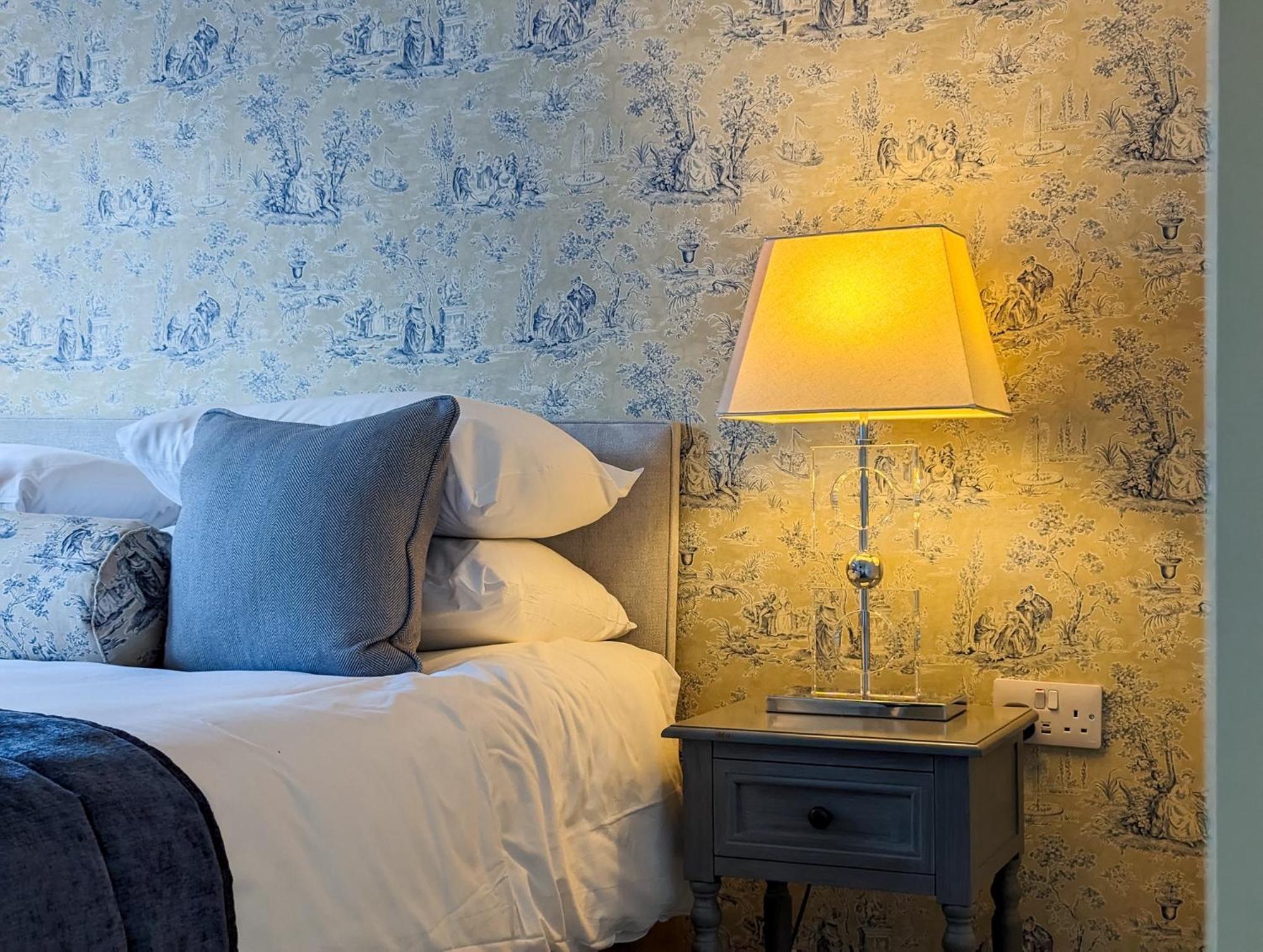 Three Salmons Hotel アースク エクステリア 写真