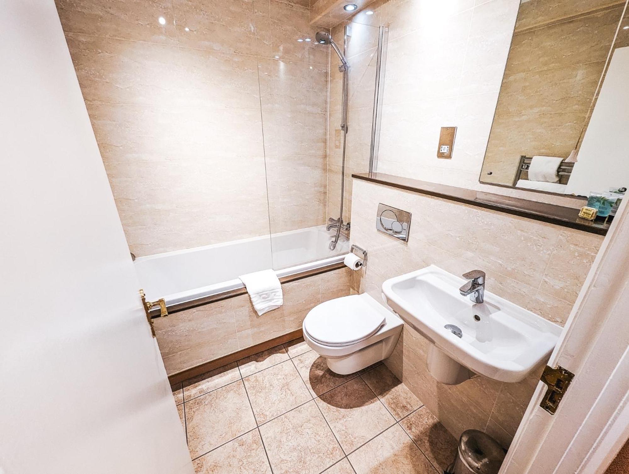 Three Salmons Hotel アースク エクステリア 写真