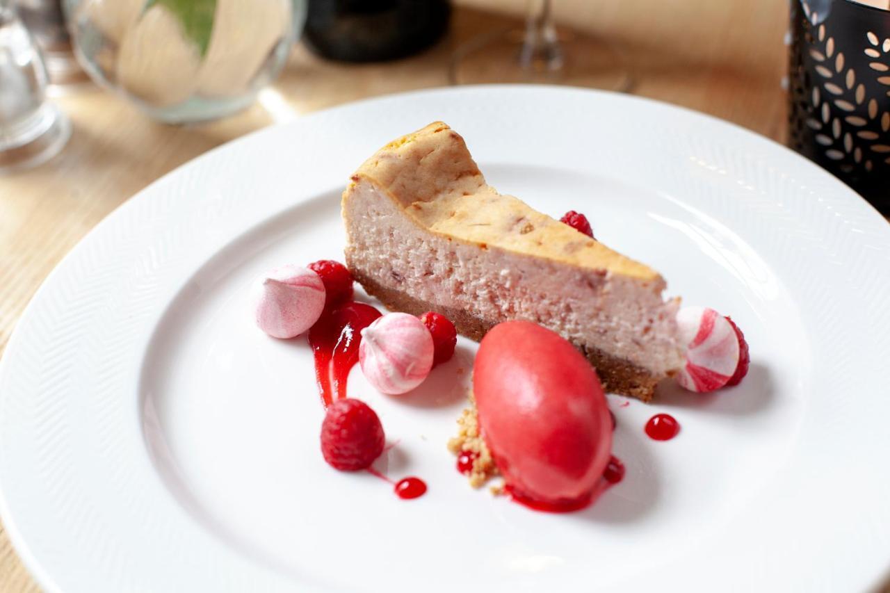 Three Salmons Hotel アースク エクステリア 写真